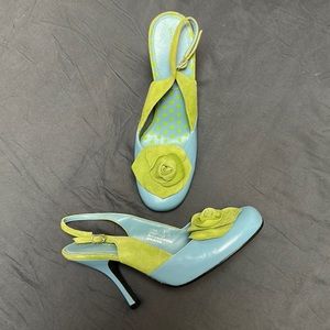 Super cute Chinese Laundry sling backs. Blue with green suede flower.